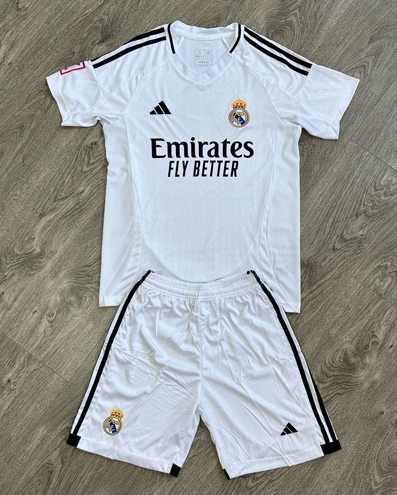 UNIFORME DEL REAL MADRID